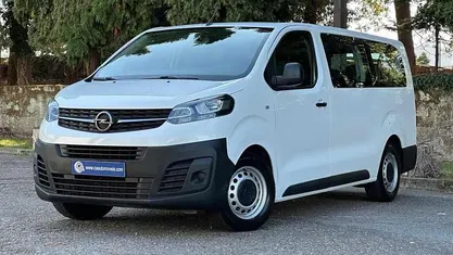 Branco Usado 2021 Opel Vivaro Essentia Monovolume | € 24.490 (Preço justo)