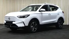 Branco Usado 2022 MG ZS Comfort Sedan | € 21.990 (Preço justo)
