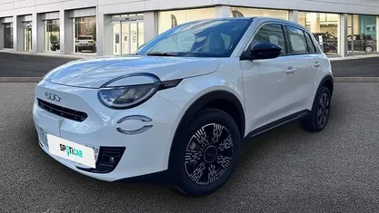 Branco Novo 2025 Fiat 600 SUV | € 25.900 (Preço justo)