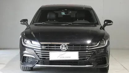 Usado VW Arteon R-line 150 HP (110 kW) 2018 Preto Sedan