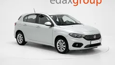 Cinzento Usado 2019 Fiat Tipo Lounge Sedan | € 10.490 (Bom preço)