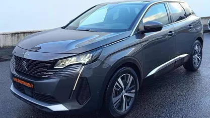 Usado Peugeot 3008 Allure 225 HP (165 kW) 2021 SUV