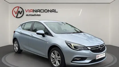 Usado Opel Astra Dynamic 105 HP (77 kW) 2017 Cinza
