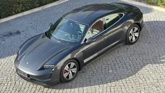 Cinzento Usado 2020 Porsche Taycan 4S Performance Package Sedan | € 65.000 (Preço justo)