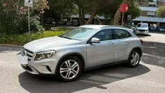Cinzento Usado 2015 Mercedes GLA180 SUV | € 20.000 (Bom preço)
