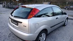 Cinza Usado 2001 Ford Focus | € 2.450 (Preço justo)