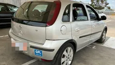 Usado 2004 Opel Corsa Enjoy Sedan | € 2.550