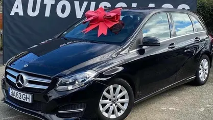 Usado Mercedes B180 Style 109 HP (80 kW) 2018 Preto Monovolume
