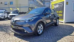Cinza Usado 2018 Toyota C-HR Comfort SUV | € 20.997 (Preço justo)