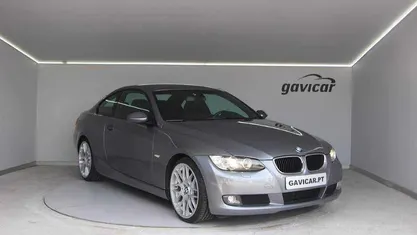 Usado BMW 320 177 HP (130 kW) 2009 Cinzento Coupé