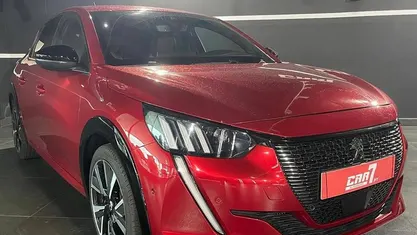 Usado 2022 Peugeot 208 GT Citadino | € 15.750 (Preço justo)
