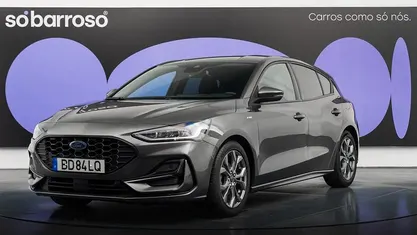 Cinza Usado 2023 Ford Focus ST-Line X Citadino | € 19.990 (Preço justo)