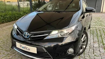Preto Usado 2013 Toyota Auris Hybrid Sport | € 10.900 (Preço justo)