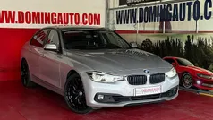 Cinza Usado 2018 BMW 330 Advantage Sedan | € 22.650 (Preço justo)