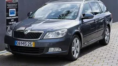 Cinzento Usado 2012 Skoda Octavia Sport Carrinha | € 8.950 (Preço justo)