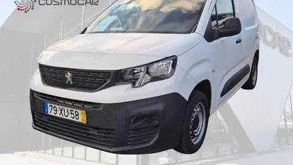 Branco Usado 2019 Peugeot Partner Monovolume | € 12.900 (Preço justo)
