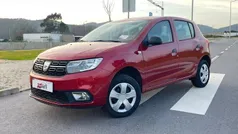 Vermelho Usado 2015 Dacia Sandero Comfort Citadino | € 8.400 (Bom preço)