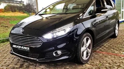 Preto Usado 2015 Ford S-MAX Titanium Monovolume | € 16.750 (Preço justo)