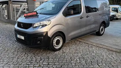 Usado Peugeot Expert 145 HP (106 kW) 2022 Cinzento Van