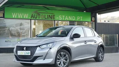 Cinzento Usado 2022 Peugeot e-208 Active Citadino | € 16.500 (Preço justo)