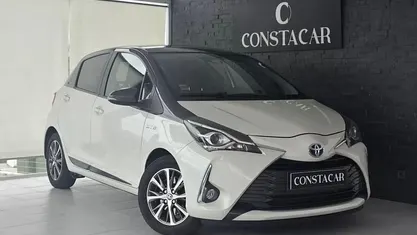 Usado Toyota Yaris Hybrid 100 HP (73 kW) 2020