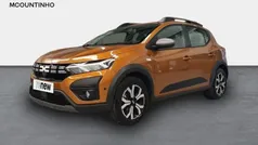 Laranja Usado 2023 Dacia Sandero Expression Citadino | € 16.250 (Preço justo)