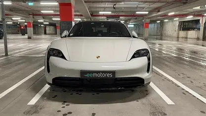 Cinza Usado 2021 Porsche Taycan Carrinha | € 64.700 (Preço justo)