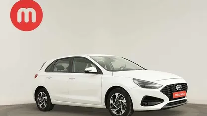 Branco Usado 2024 Hyundai i30 Style | € 21.999 (Preço justo)