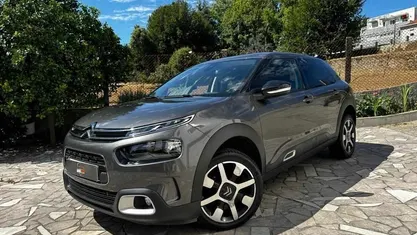 Usado Citroën C4 Live 110 HP (80 kW) 2019 Antracite SUV