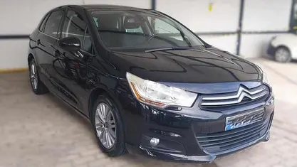 Preto Usado 2013 Citroën C4 Seduction Sedan | € 9.950 (Preço justo)