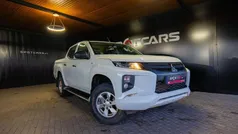 Branco Usado 2022 Mitsubishi L200 Pickup | € 31.500 (Preço justo)