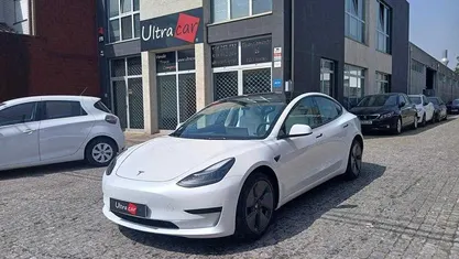 Usado Tesla Model 3 Standard Range Plus 258 kW (351 HP) 2023 Sedan