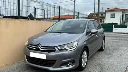 Usado Citroën C4 Feel 120 HP (88 kW) 2018 Cinza Sedan