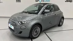 Cinzento Usado 2023 Fiat 500e Sedan | € 22.900 (Preço justo)