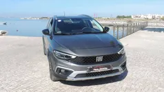Cinzento Usado 2023 Fiat Tipo Cross | € 20.990 (Preço justo)