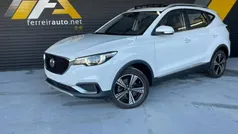 Branco Usado 2021 MG ZS Luxury Sedan | € 17.900 (Bom preço)