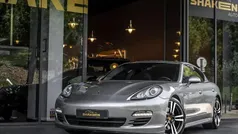 Cinzento Usado 2012 Porsche Panamera Platinum Edition Sedan | € 35.250 (Preço justo)