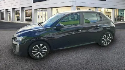 Usado Peugeot 208 Active 100 HP (73 kW) 2024 Preto Citadino