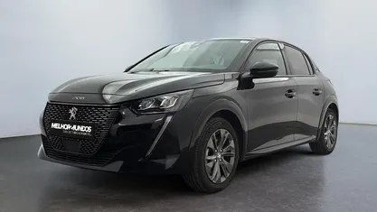 Preto Usado 2021 Peugeot e-208 Allure Citadino | € 16.500 (Preço justo)