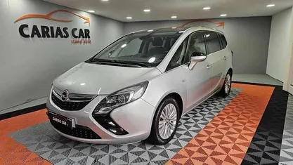 Cinza Usado 2016 Opel Zafira Innovation Monovolume | € 12.990 (Preço justo)