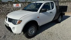 Branco Usado 2009 Mitsubishi L200 Invite Pickup | € 18.450 (Preço justo)