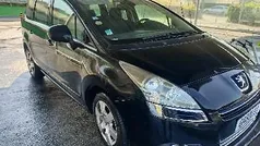 Preto Usado 2010 Peugeot 5008 Monovolume | € 7.400 (Preço justo)