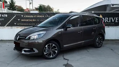 Usado 2016 Renault Scénic Monovolume | € 10.990 (Bom preço)