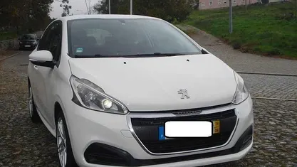 Usado Peugeot 208 Access 75 HP (55 kW) 2016 Branco Citadino