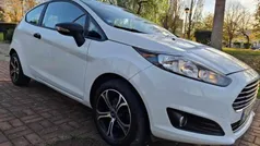 Branco Usado 2015 Ford Fiesta Citadino | € 6.980 (Bom preço)