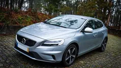 Cinzento Usado 2017 Volvo V40 Carrinha | € 17.750 (Preço justo)