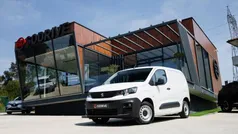 Branco Usado 2020 Peugeot Partner Monovolume | € 13.900 (Preço justo)