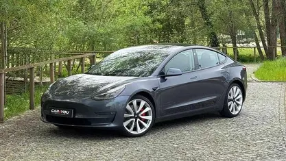 Cinza Usado 2021 Tesla Model 3 Sedan | € 31.990 (Preço justo)