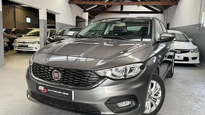 Usado Fiat Tipo 95 HP (69 kW) 2016 Cinzento Sedan