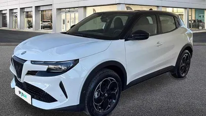 Usado 2025 Alfa Romeo Junior SUV | € 32.500 (Preço justo)